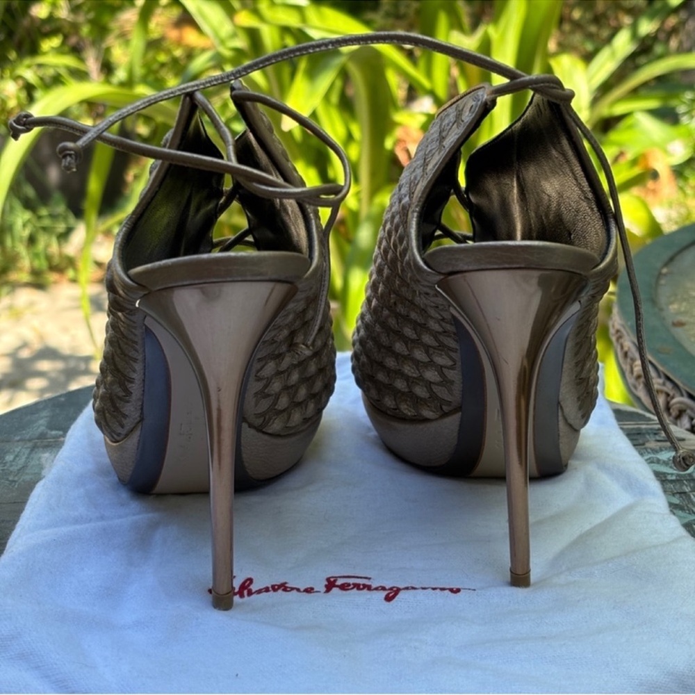 NWOT Salvatore Ferragamo python metallic embossed… - image 5